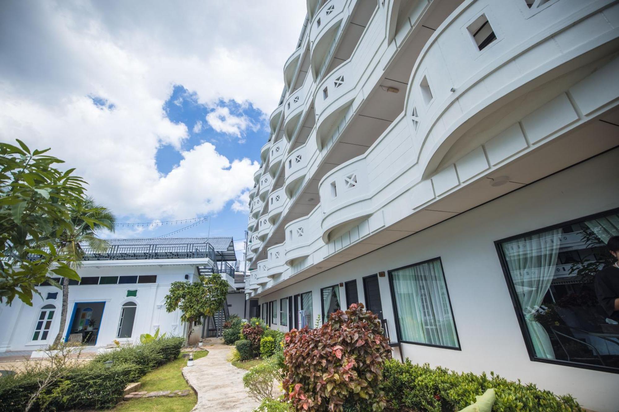 Blue Carina Hotel Phuket Exterior photo