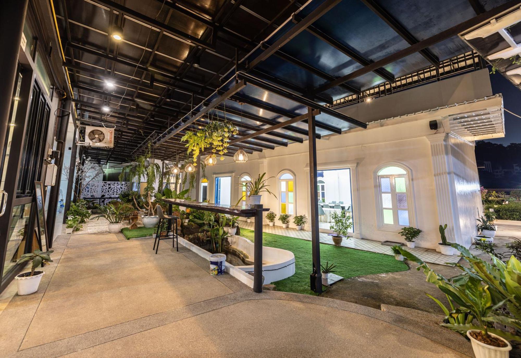 Blue Carina Hotel Phuket Exterior photo