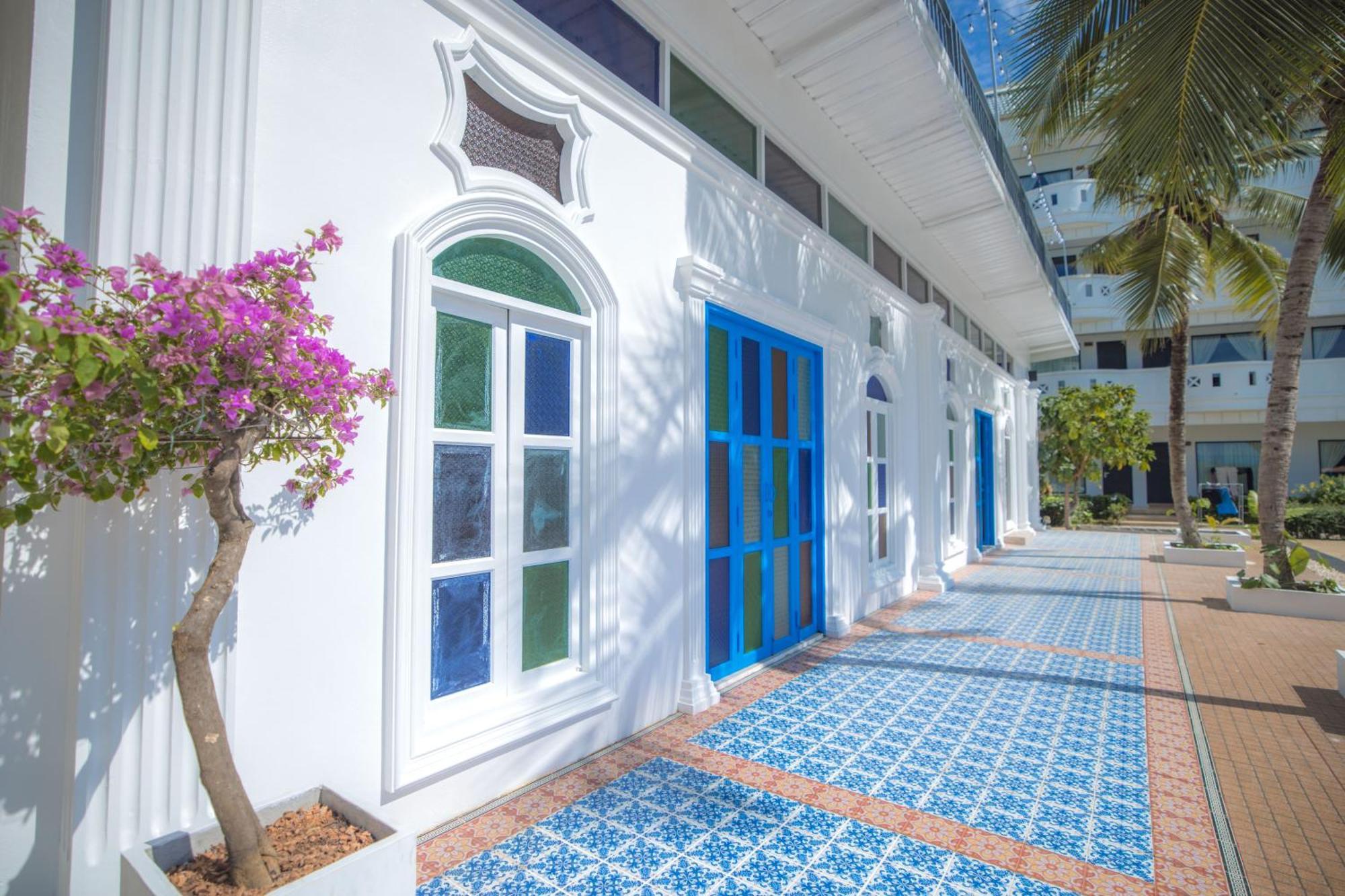Blue Carina Hotel Phuket Exterior photo