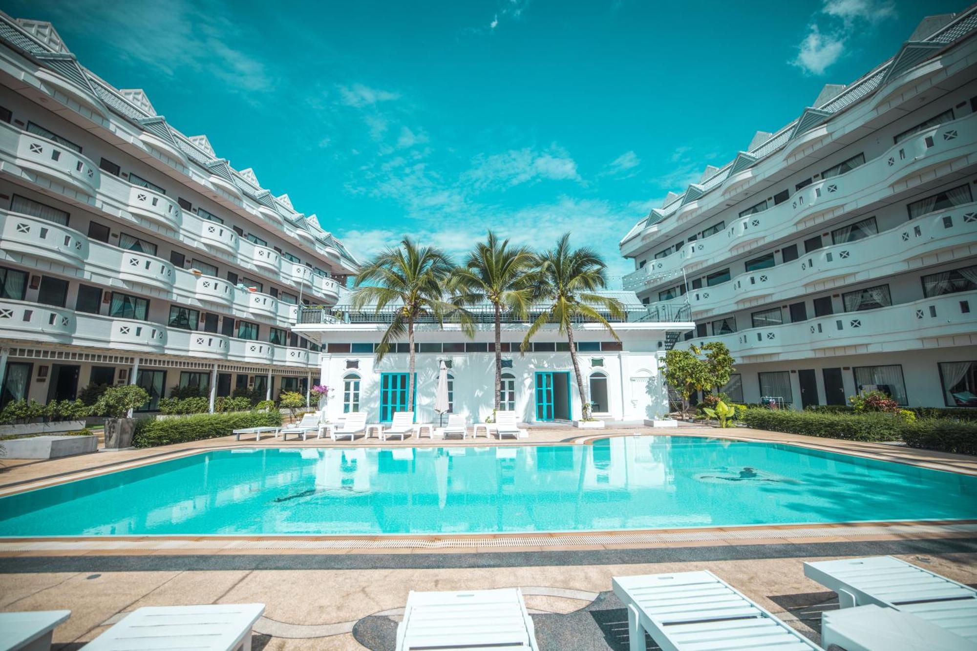 Blue Carina Hotel Phuket Exterior photo