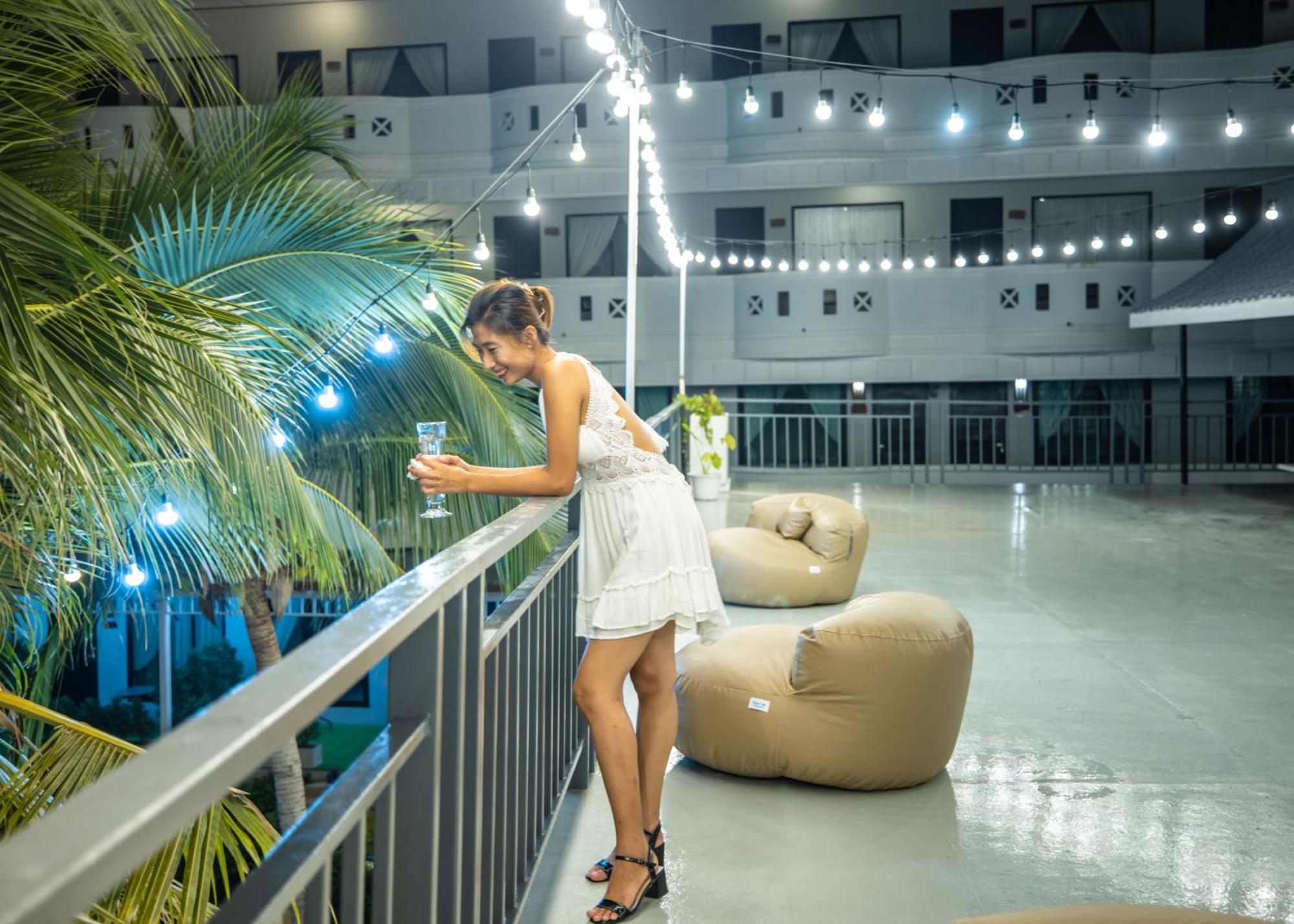 Blue Carina Hotel Phuket Exterior photo