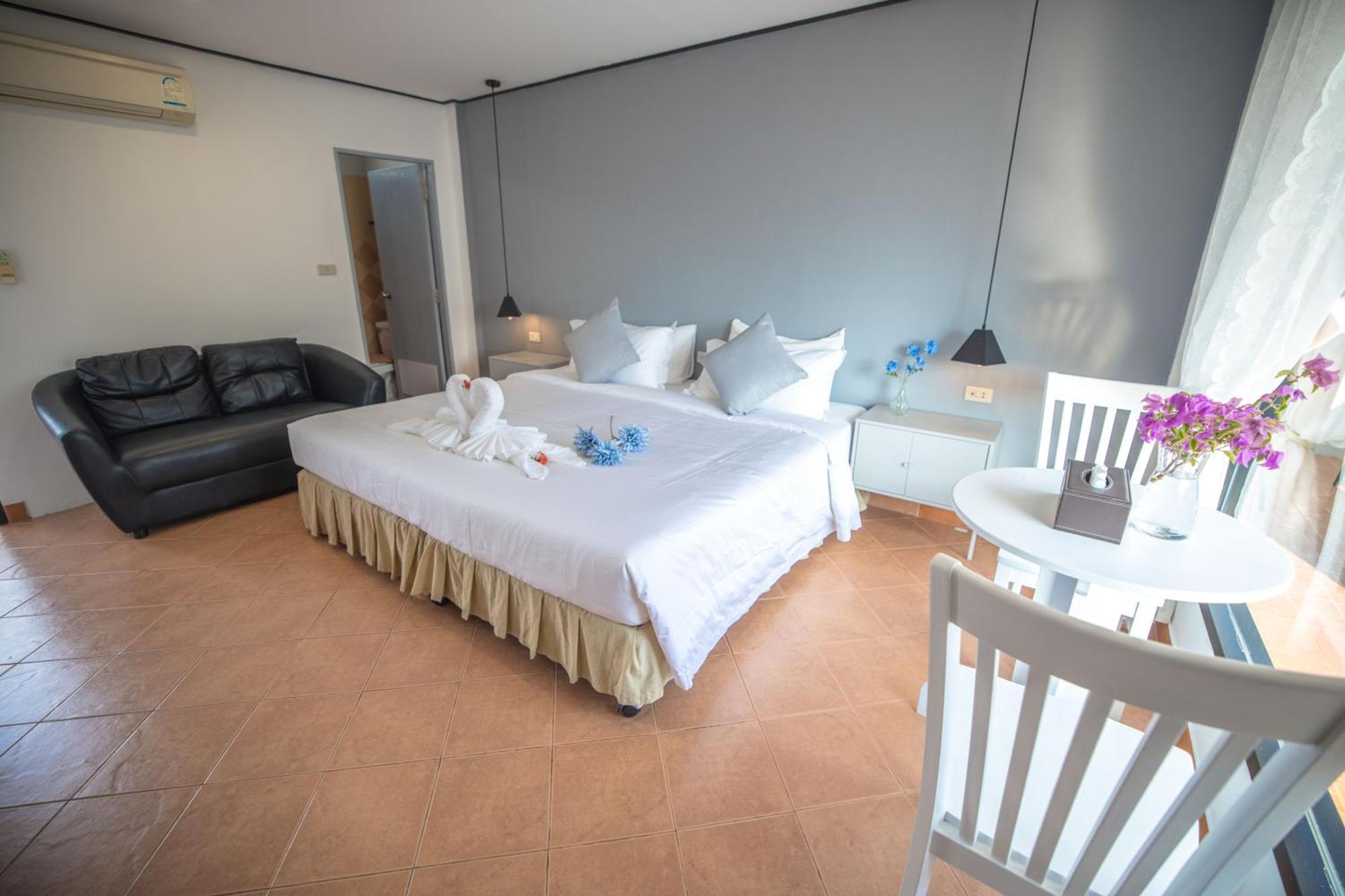 Blue Carina Hotel Phuket Exterior photo