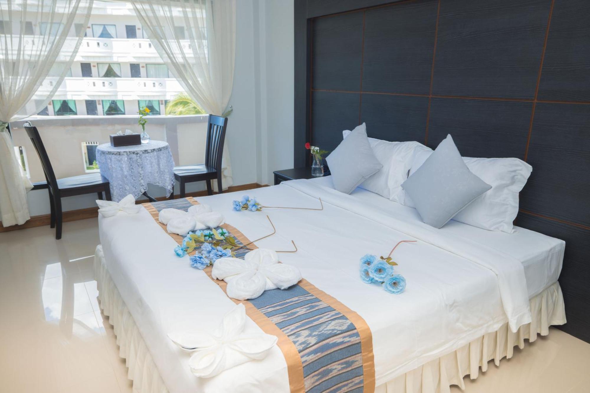 Blue Carina Hotel Phuket Exterior photo