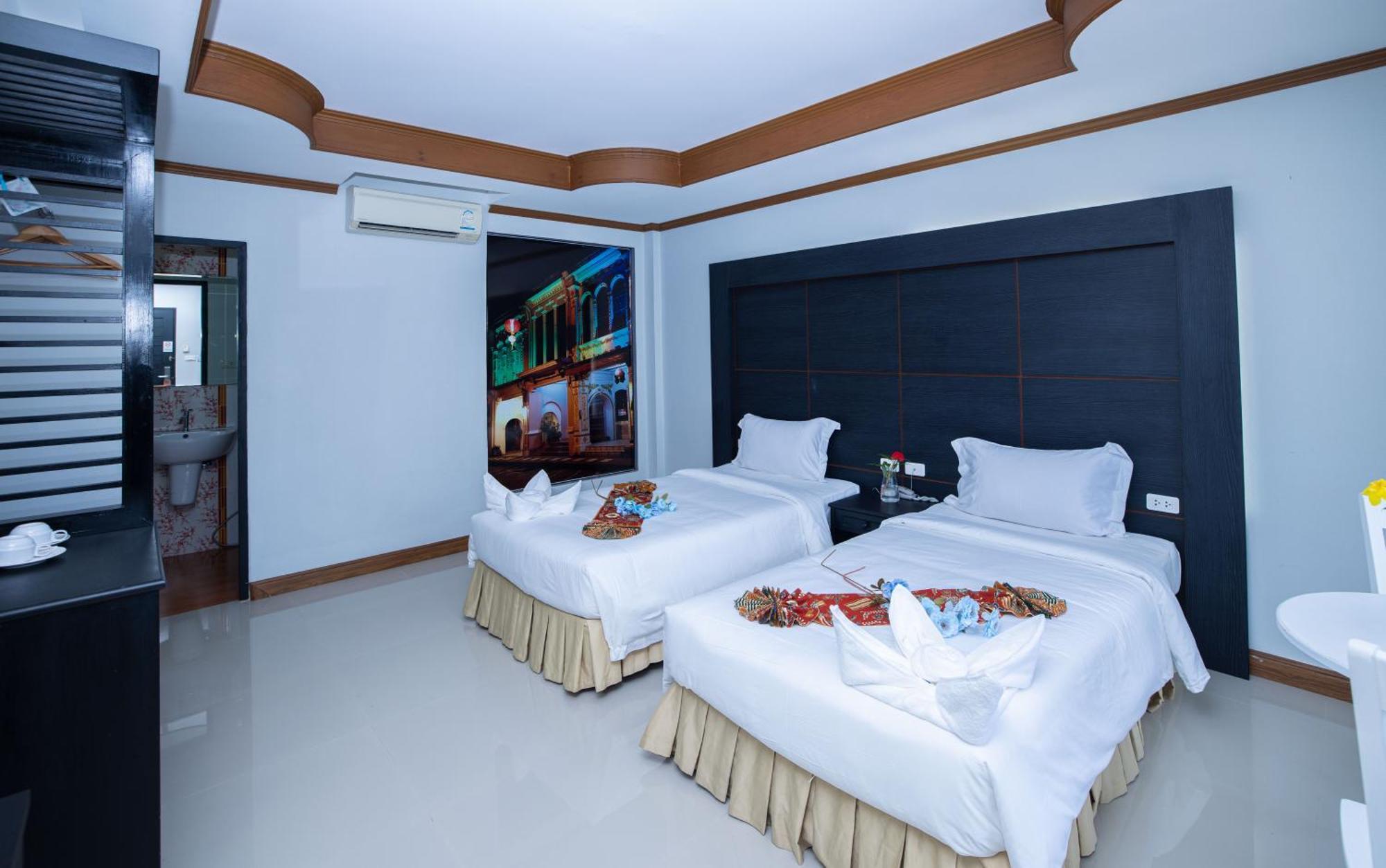 Blue Carina Hotel Phuket Exterior photo