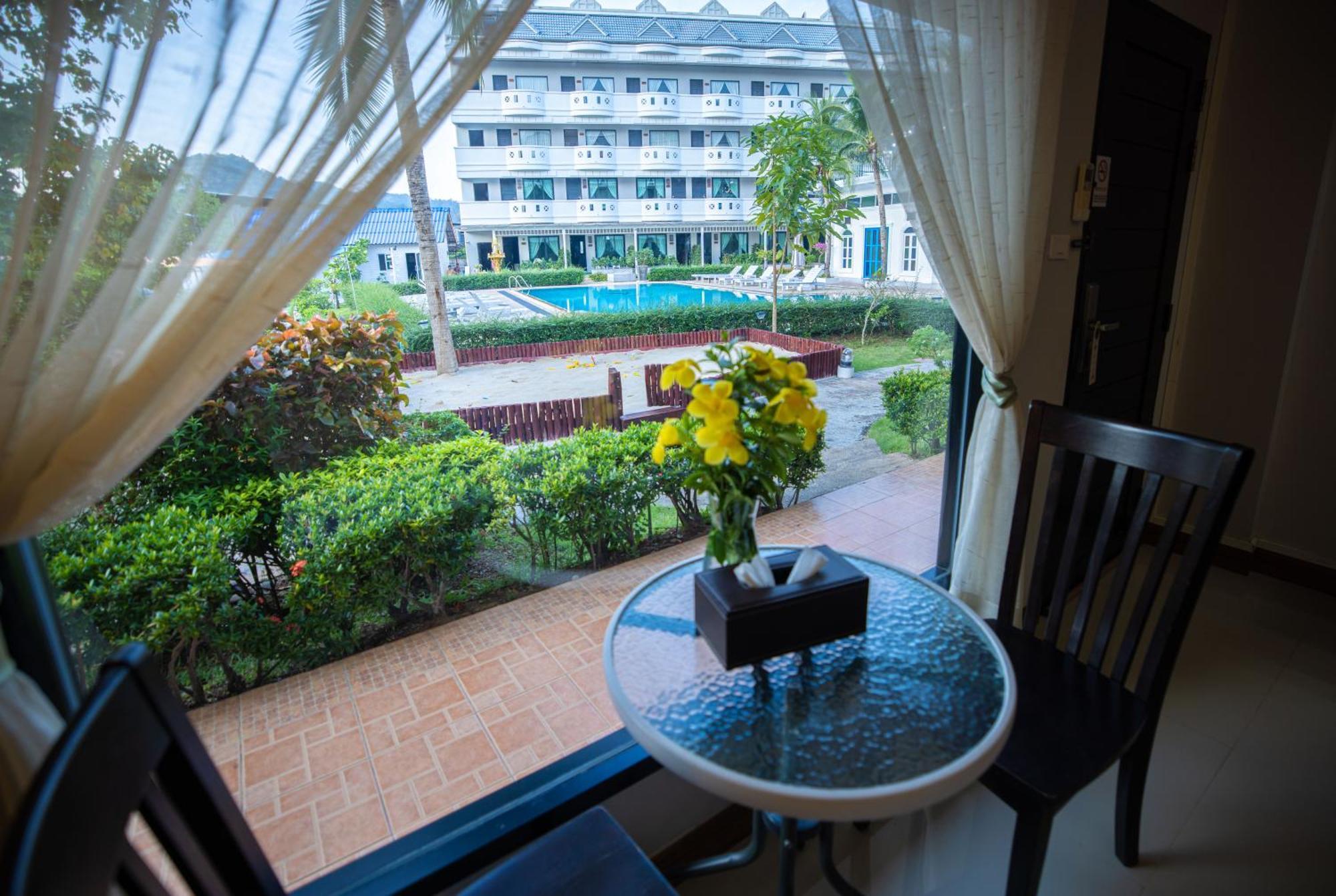 Blue Carina Hotel Phuket Exterior photo