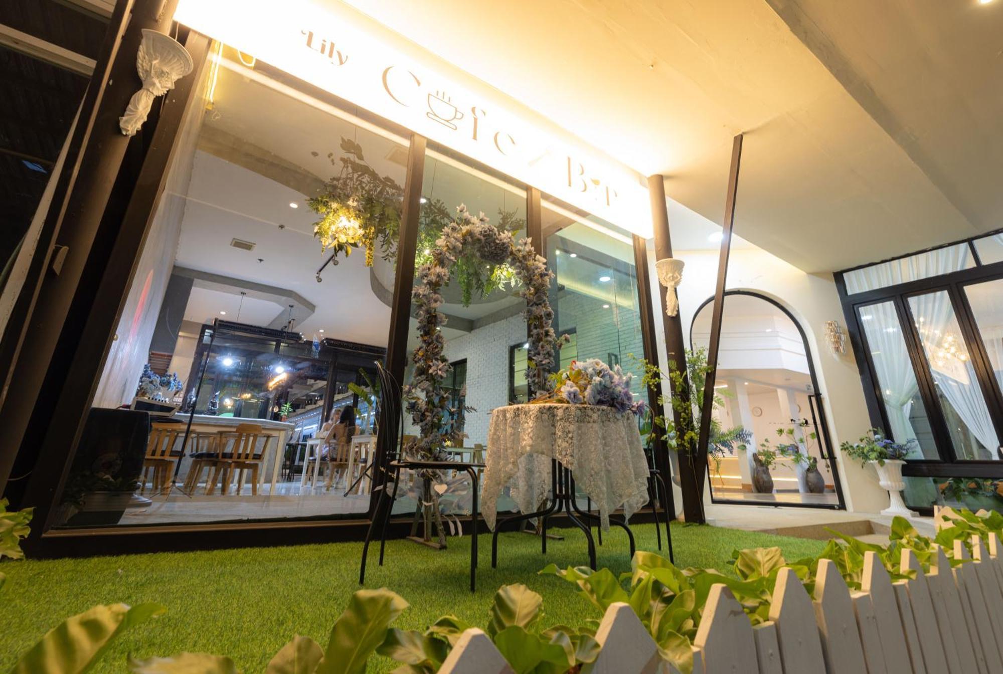 Blue Carina Hotel Phuket Exterior photo